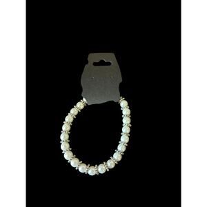 Faux pearl and silver beaded stretchy bracelet